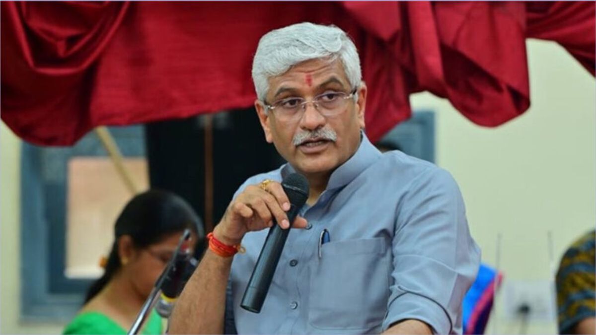 शेखावत का गहलोत पर जुबानी वार, सीएम से बोले- जोधपुर को अपना गृहनगर नहीं कहना चाहिए गहलोत सरकार को लेकर बोले मोदी के मंत्री गजेंद्र सिंह शेखावत, कहा -'बजरंग बली धोबी पछाड़ देंगें'