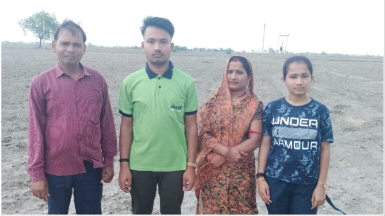 मेडिकल शॉप पर काम करते थे पिता, मां ने भी दिन रात एक किया, अब बेटे ने NEET में हासिल की 2263 रैंक