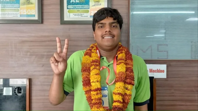 NEET UG Result: फ्रूट व्यापारी के बेटे पार्थ खंडेलवाल ने किया राजस्थान टॉप, जानें सफलता का राज !