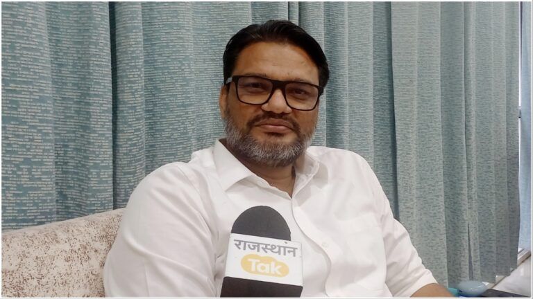 गहलोत के करीबी ने उन्हें ही बता दिया कांग्रेस की हार का जिम्मेदार, जानें कौन हैं लोकेश शर्मा? Rajasthan: बीकानेर जिले से विधानसभा चुनाव लड़ेंगे सीएम के ओएसडी लोकेश शर्मा, सामने आई जानकारी