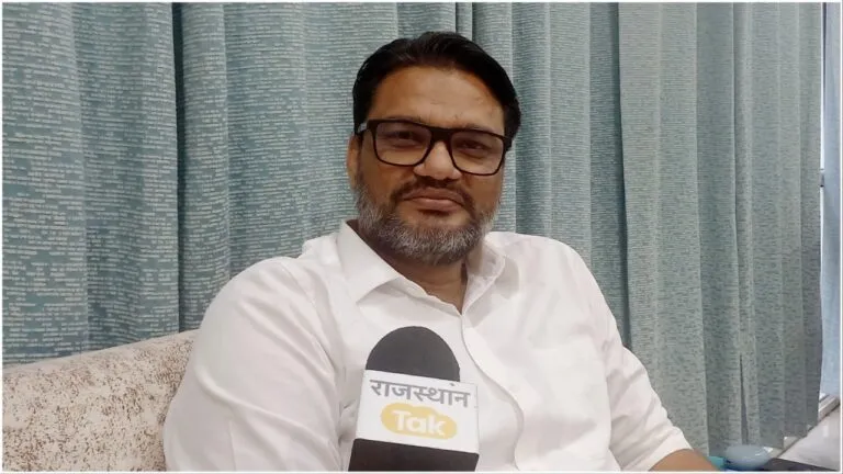 गहलोत के करीबी ने उन्हें ही बता दिया कांग्रेस की हार का जिम्मेदार, जानें कौन हैं लोकेश शर्मा? Rajasthan: बीकानेर जिले से विधानसभा चुनाव लड़ेंगे सीएम के ओएसडी लोकेश शर्मा, सामने आई जानकारी