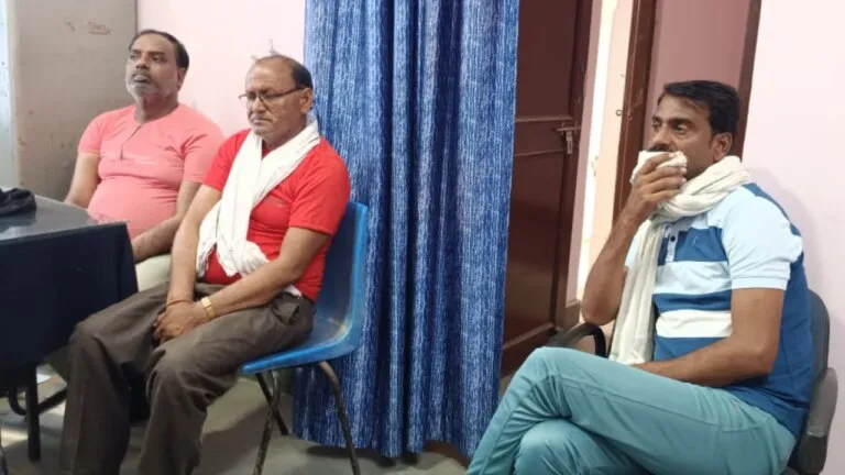 सवाई माधोपुर: ACB ने पटवारी और तहसीलदार के ड्राइवर को रिश्वत लेते रंगे हाथों पकड़ा सवाई माधोपुर: ACB ने गिरदावर, पटवारी समेत तहसीलदार के ड्राइवर को रिश्वत लेते रंगे हाथों किया ट्रैप,