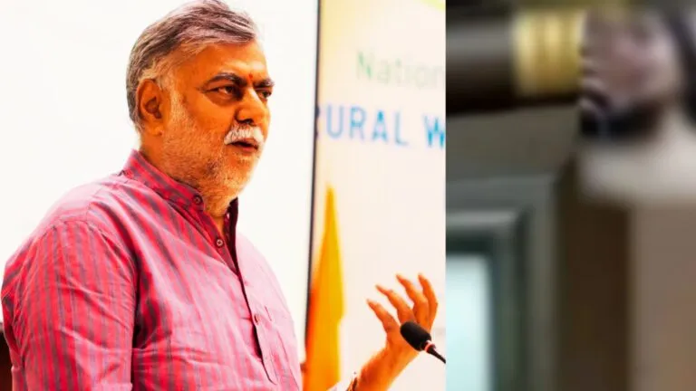 कॉल उठाते ही केंद्रीय मंत्री के मोबाइल पर चलने लगा अश्लील वीडियो, जानें किसने रची ये साजिश कॉल उठाते ही केंद्रीय मंत्री के मोबाइल पर चलने लगा पोर्न, जानें किसने रची ये साजिश