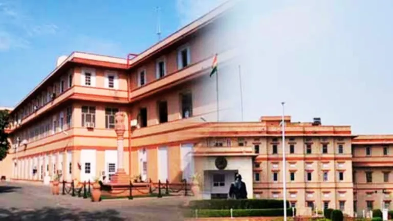 चुनावी साल में सरकार ने किया 39 IAS अफसरों का ट्रांसफर, 6 जिलों के कलेक्टर भी बदले