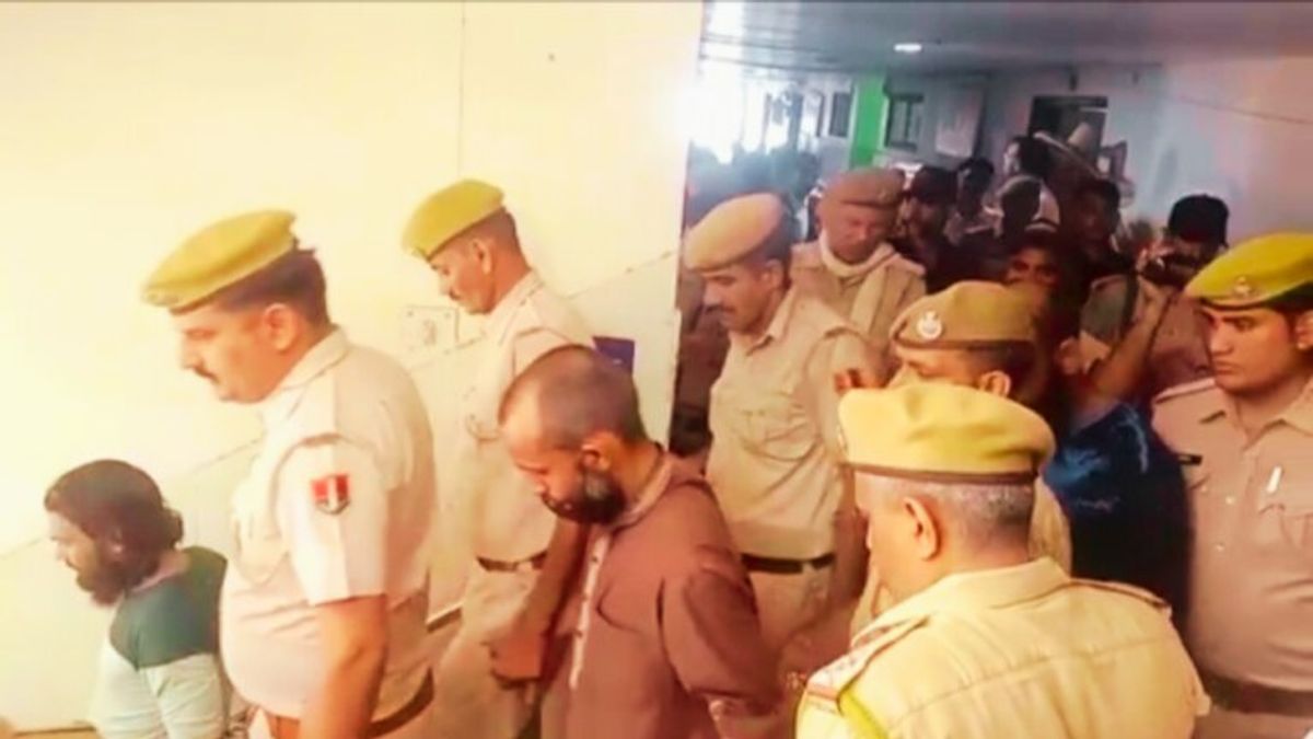 कन्हैयालाल के हत्यारों ने हिंदी में मांगी चार्जशीट की कॉपी, 26 जुलाई को होगी चार्ज बहस कन्हैयालाल के हत्यारों ने हिंदी में मांगी चार्जशीट की कॉपी, अब 26 जुलाई को होगी चार्ज बहस