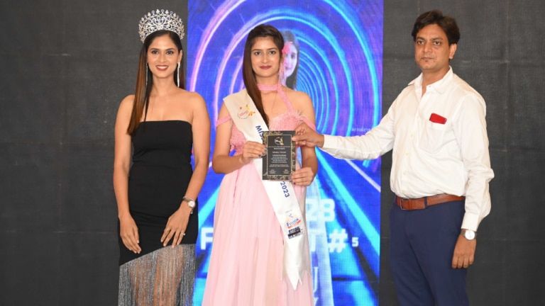 पेरेंट्स ने छोड़ा, मौसी ने पाला, लोगों के ताने सहे; अब मिस राजस्थान की टॉप फाइनलिस्ट में बनाई जगह पेरेंट्स ने छोड़ा, मौसी ने पाला, लोगों के ताने सहे: अब मिस राजस्थान की टॉप फाइनलिस्ट में बनाई जगह