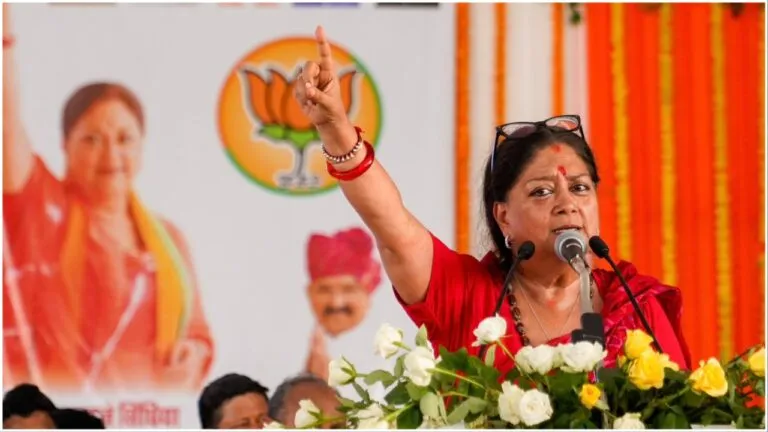 Rajasthan में 60 फीसदी लोग चाहते हैं कि BJP में तय हो सीएम फेस, जानें ये सर्वे रिपोर्ट 36 कौम को साधने में जुटी वसुंधरा राजे, बोलीं- मैं राजपूत की बेटी, जाटों की बहू और गुर्जरों की समधन