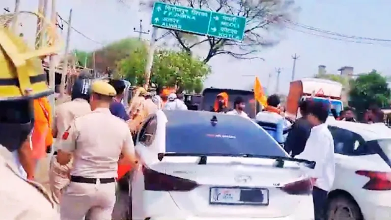 हरियाणा में हिंसा के बाद सीमा से सटी भरतपुर की 4 तहसीलों में इंटरनेट सेवा बंद हरियाणा में हिंसा के बाद सीमा से सटी भरतपुर की 4 तहसीलों में इंटरनेट सेवा बंद