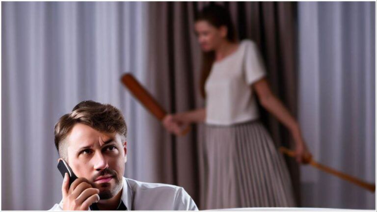 झुंझुनूं: कातिल पत्नी ने बैट से पति की हत्या कर रच डाली खतरनाक साजिश, फिर डॉग ने यूं किया खुलासा झुंझुनूं: कातिल पत्नी ने बैट से पति की हत्या कर रच डाली खतरनाक साजिश, फिर डॉग ने यूं किया खुलासा