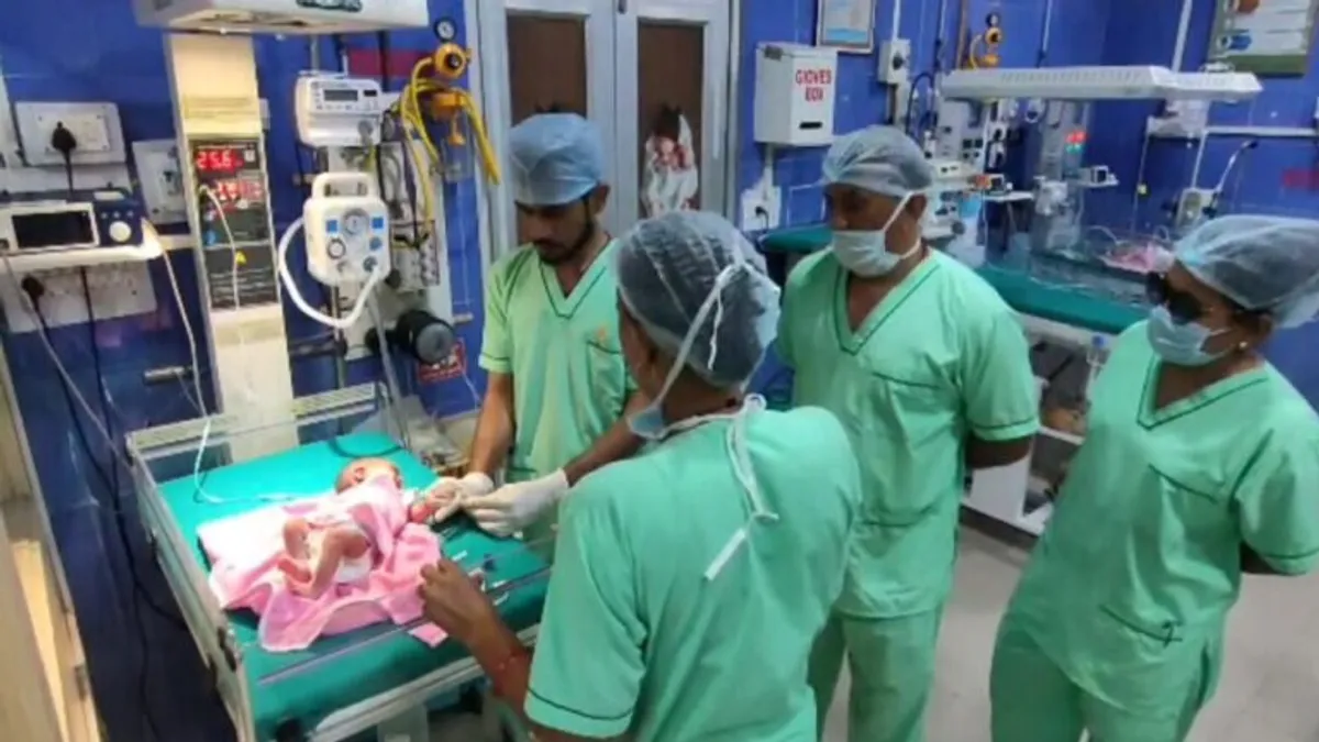 Barmer: एक दिन पहले जन्मी नवजात के साथ ऐसा सलूक! कलयुगी माता-पिता ने की पार कर दी सारी हदें Barmer: एक दिन पहले जन्मी नवजात के साथ ऐसा सलूक! कलयुगी माता-पिता की यह कहानी पढ़कर रह जाएंगे हैरान