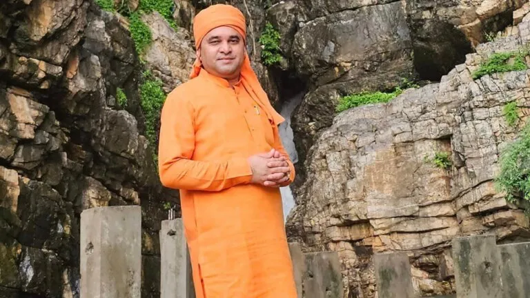 ‘प्रदेश के नेता-बदमाश बनवा लें कर्नाटक या बंगाल का राशन कार्ड’, सांसद बाबा बालक नाथ ने ऐसा क्यों कहा? NewsTak