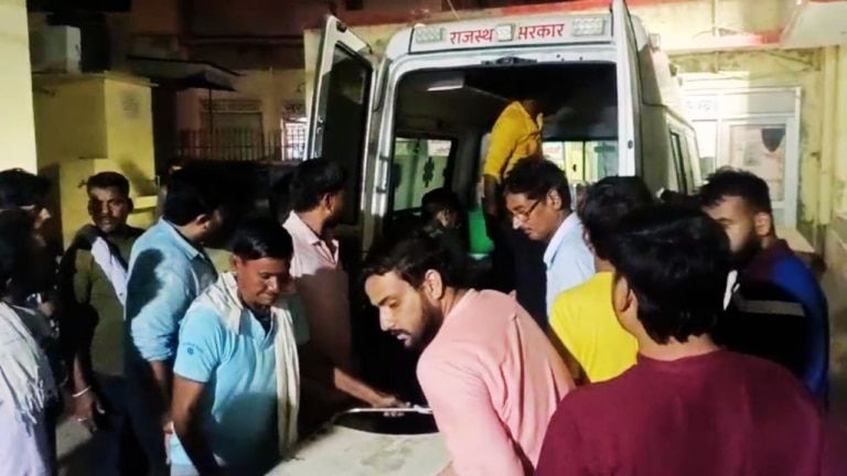 Churu: सरदारशहर में ट्रक और बोलेरो में जबरदस्त टक्कर, 5 की मौत व 18 घायल