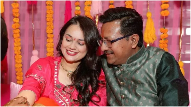 IAS टीना डाबी के घर आया नन्हा मेहमान, मौसी बनी रिया, प्रदीप गवांडे को पुत्र रत्न की प्राप्ति IAS टीना डाबी के घर आया नन्हा मेहमान, मौसी बनी रिया, प्रदीप गवांडे का पुत्र रत्न की प्राप्ति