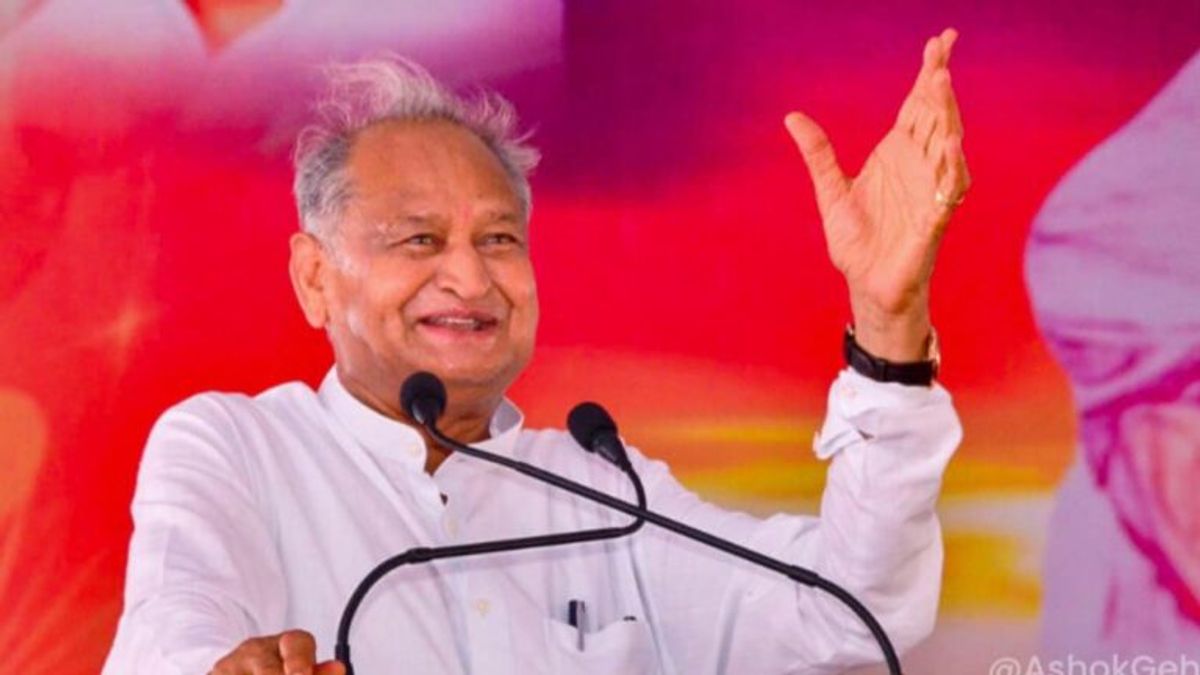 Rajasthan: आचार संहिता लगने से पहले CM गहलोत ने लिए महत्वपूर्ण फैसले, लंबे समय से की जा रही थी डिमांड Rajasthan Assembly Election 2023: आचार संहिता लगने से पहले CM गहलोत ने लिए कई महत्वपूर्ण फैसले, देखें