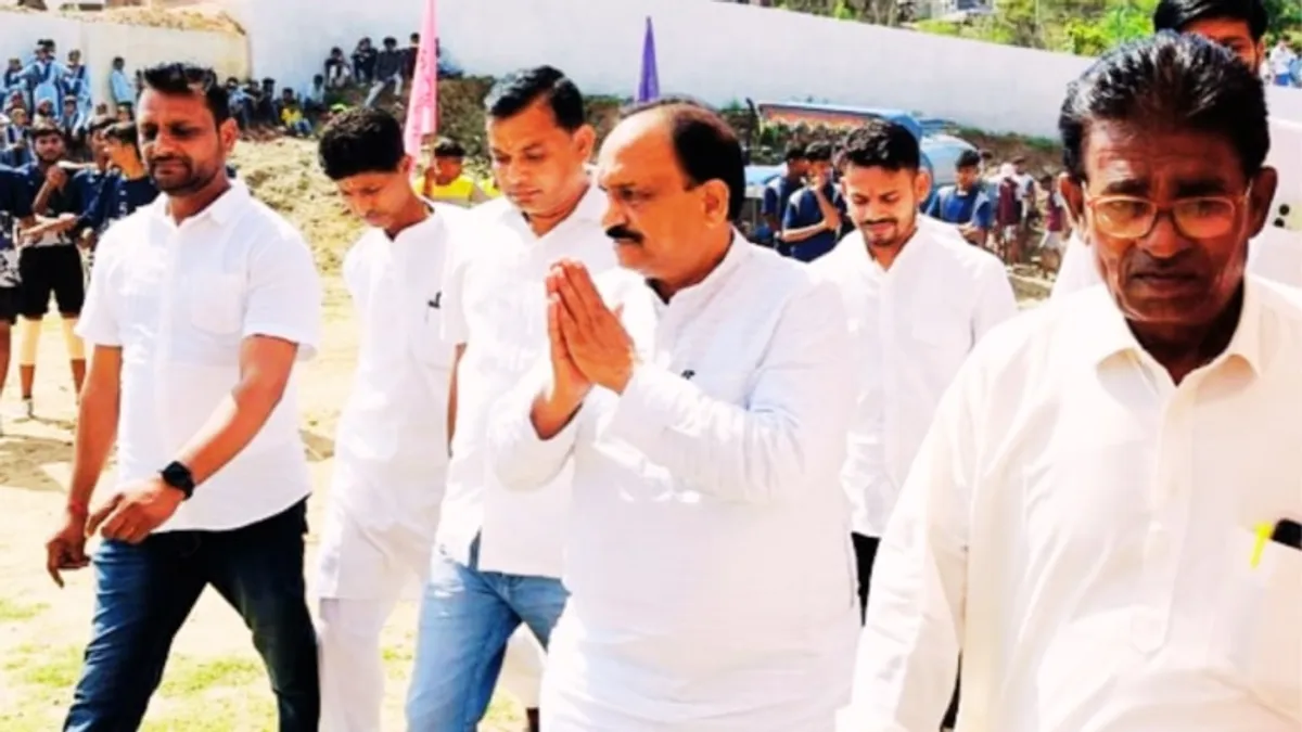 दिनेश खोड़निया समेत अन्य के ठिकानों पर रेड के दौरान ED के हाथ लगे अहम दस्तावेज, भारी कैश बरामद दिनेश खोड़निया के ठिकानों पर रेड के दौरान ED के हाथ लगे अहम दस्तावेज, 24 लाख कैश भी बरामद