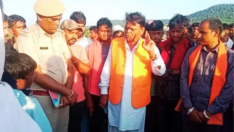 प्रतापगढ़ में 2 नाबालिग बहनों ने की आत्महत्या! पिता बोले- स्कूल के लड़कों ने किडनैप किया था