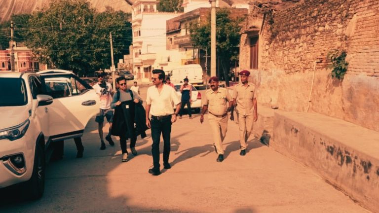 बॉलीवुड एक्टर अनिल कपूर पाली जिले के इस गांव में पैदल ही घूमते दिखे, सामने आई ये कहानी