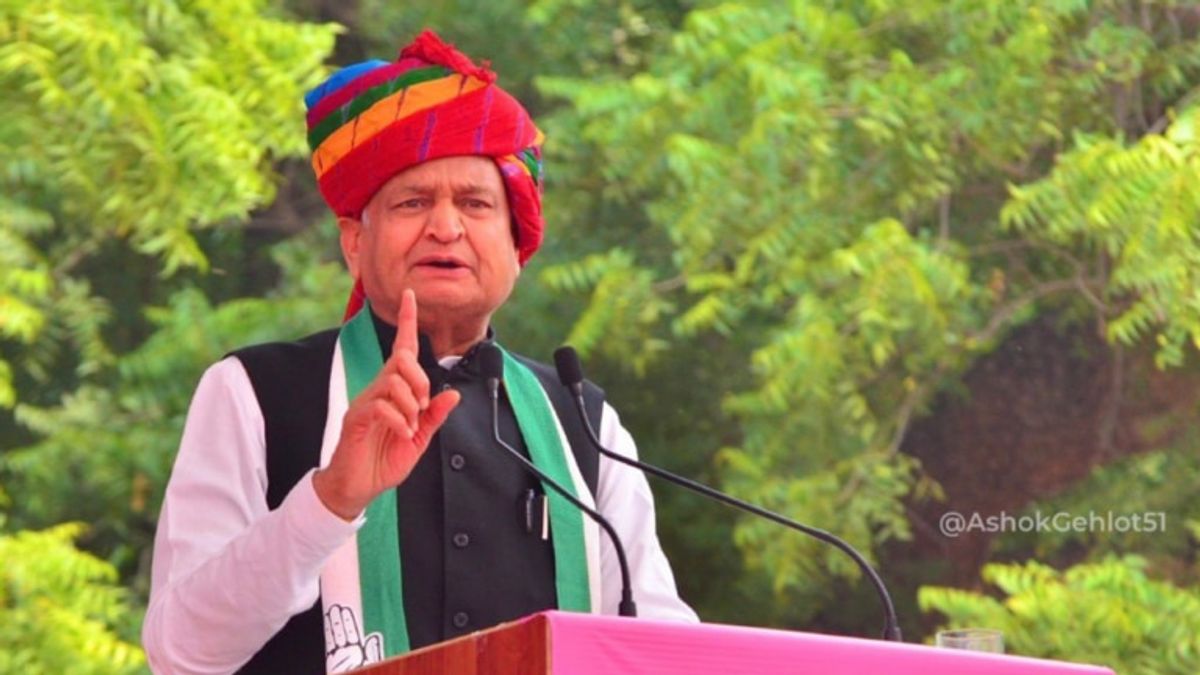 वोटिंग से ठीक एक दिन पहले गहलोत को याद आए पायलट! सीएम ने शेयर किया ये वीडियो NewsTak