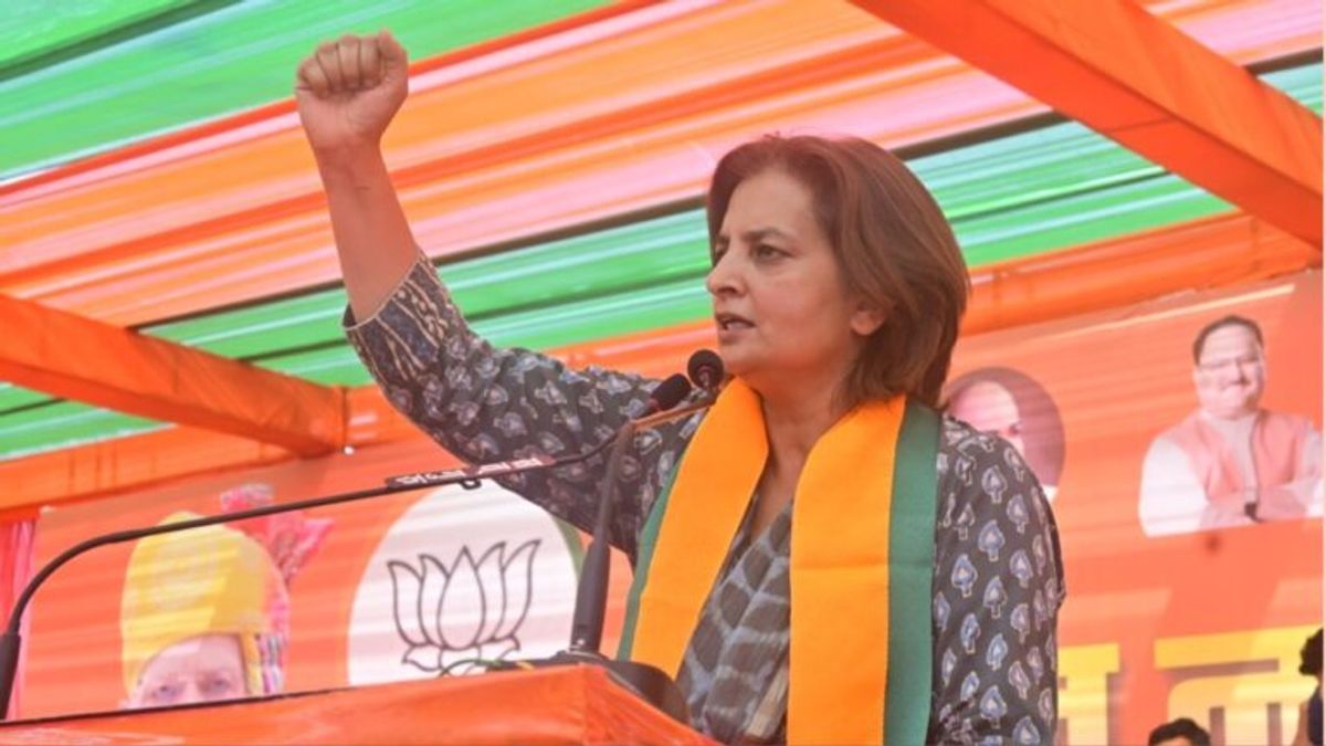 ज्योति मिर्धा ने नागौर से बीजेपी के टिकट पर लड़ा चुनाव, अब इस मामले में दर्ज हो गया मुकदमा Rajasthan Election: नागौर जिले में कुल 10 विधानसभा हैं. आज पीएम नरेंद्र मोदी नागौर के स्टेडियम में जन सभा को