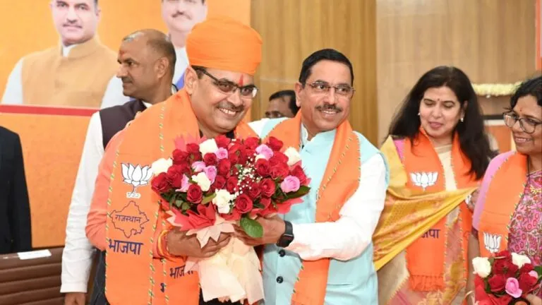 Rajasthan New CM: नए मुख्यमंत्री भजन लाल शर्मा लोन लेकर करा रहे बेटे की पढ़ाई Rajasthan New CM: नए मुख्यमंत्री भजन लाल शर्मा लोन लेकर करा रहे बेटे की पढ़ाई