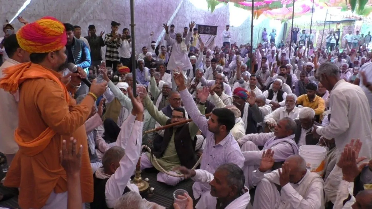 Bharatpur: BJP को वोट ने देने के लिए गीता की कसम दिलाने की तैयारी, जाट, बोले- आरक्षण नहीं लोकसभा चुनाव में वोट नहीं