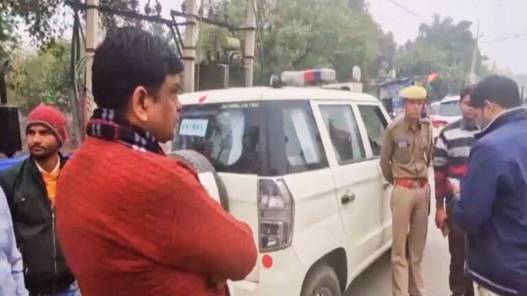 Video: अवैध खनन के खिलाफ एक्शन में दिखे राजस्थान के वन मंत्री, अधिकारियों से बोले-‘लूट कर खा जाओ…’ Video: अवैध खनन के खिलाफ एक्शन में दिखे राजस्थान के वन मंत्री, अधिकारियों से बोले-'लूट कर खा जाओ...'