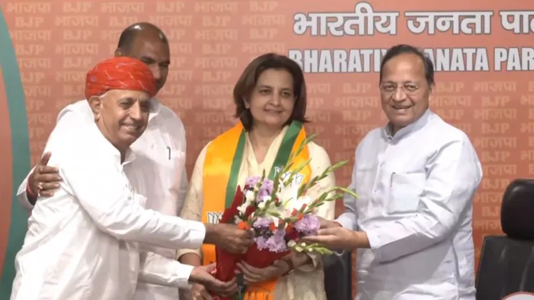 हार की हैट्रिक लगा चुकी डॉ. ज्योति मिर्धा पर बीजेपी ने लगाया दांव, हनुमान बेनीवाल कांग्रेस के साथ मिलकर करेंगे खेला! NewsTak
