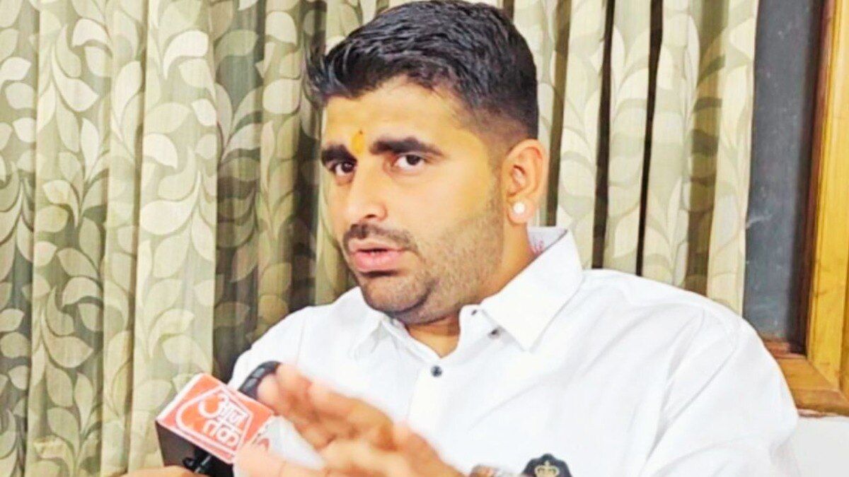 रविंद्र भाटी के नामांकन की भीड़ को विपक्षी नेताओं ने बताया बाहरी, इधर भाटी ने दिया ये जवाब तस्वीर: राजस्थान तक.