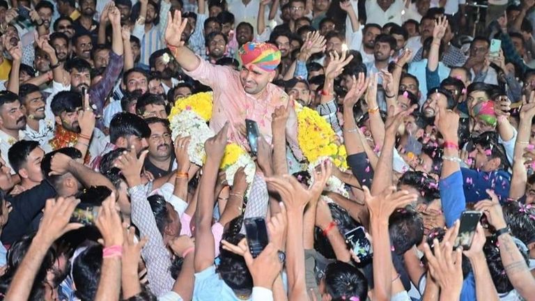 Lok Sabha Election: 26 साल के नौजवान ने बढ़ाई टेंशन! जानिए कौन है रविंद्र सिंह भाटी? NewsTak