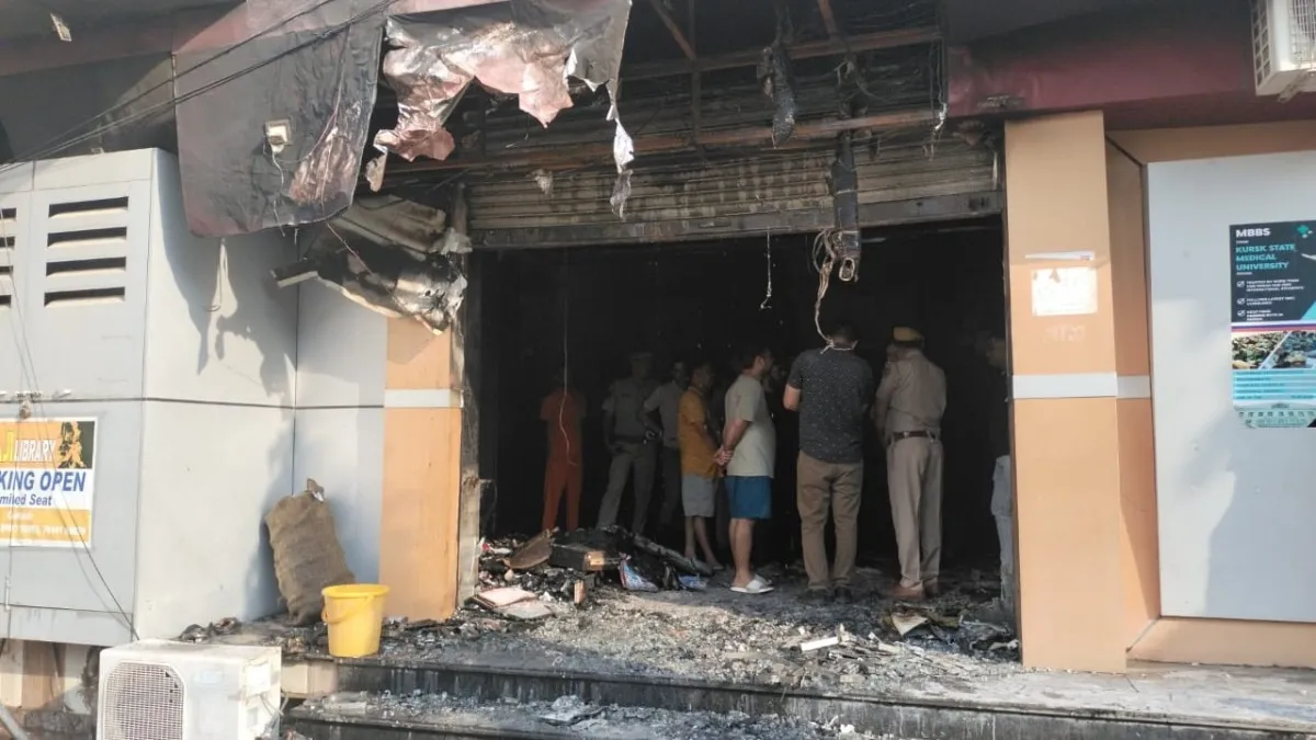 Kota: 5 मंजिला हॉस्टल में लगी आग, अफरा-तफरी के बीच एक छात्र ने चौथी मंजिल से लगा दी छलांग NewsTak