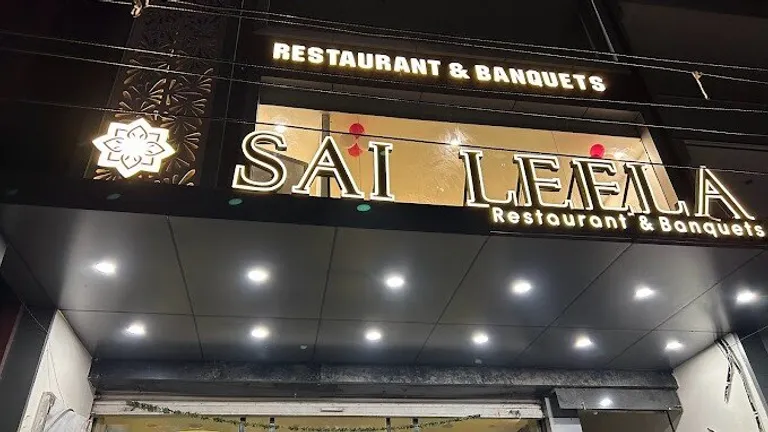 'ठांय-ठांय'..अलवर में रेस्टोरेंट पर फायरिंग, कर्मचारी को थमाई 1 करोड़ की पर्ची..पैसे न देने पर माथे पर गोली मारने की दी धमकी alwar