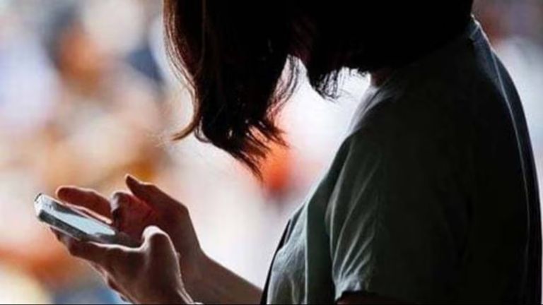 Jaipur: 'इंस्टाग्राम पर फ्रेंडशिप..फिर धोखा', पुलिस ने युवक की दी ऐसी सजा लोग बजाने लगे ताली, पानी-पानी हुए बदमाश  NewsTak