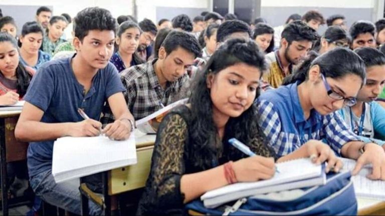 JEE-Advanced : 360 अंकों की ही रही परीक्षा, जानें कैसा रहा आईआईटी प्रवेश परीक्षा के लिए इस बार का पेपर NewsTak