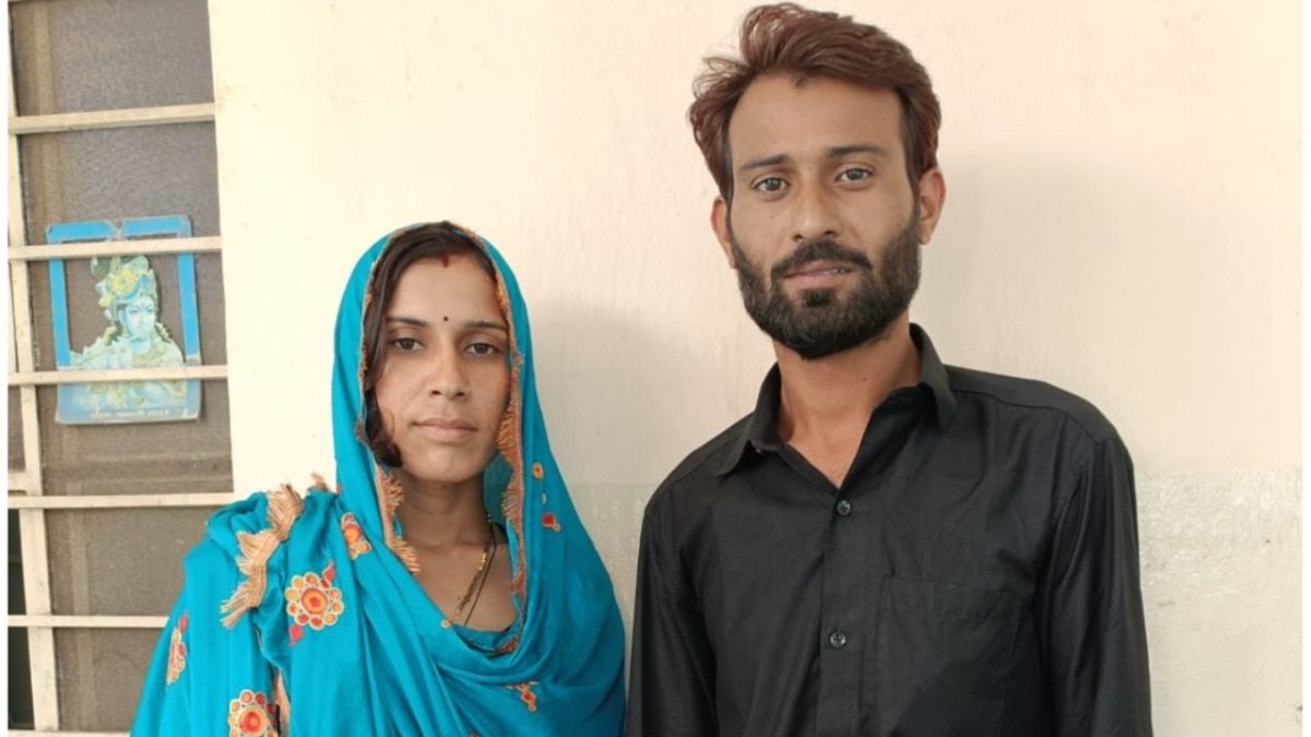 Rajasthan: स्कूल के प्यार को नहीं भूला पाई पत्नी..B.ED की परीक्षा देने के बहाने प्रेमी के साथ हुई फरार, अब दिया ये बयान Rajasthan: स्कूल के प्यार को नहीं भूला पाई पत्नी...B.ED की परीक्षा देने के बहाने प्रेमी के साथ हुई फरार, अब दिया ये बयान