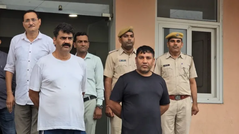 50 हजार से 1 लाख तक में फर्जी डिग्री लेकर लग जाते थे सरकारी नौकरी! अब SOG ने लिया बड़ा एक्शन NewsTak