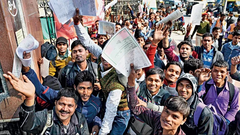 बजट में 10 लाख नौकरियों का लक्ष्य, 60 लाख से ज्यादा युवाओं को रोजगार की तलाश! जानिए राजस्थान में बेरोजगारी कितनी बड़ी मुसीबत? NewsTak