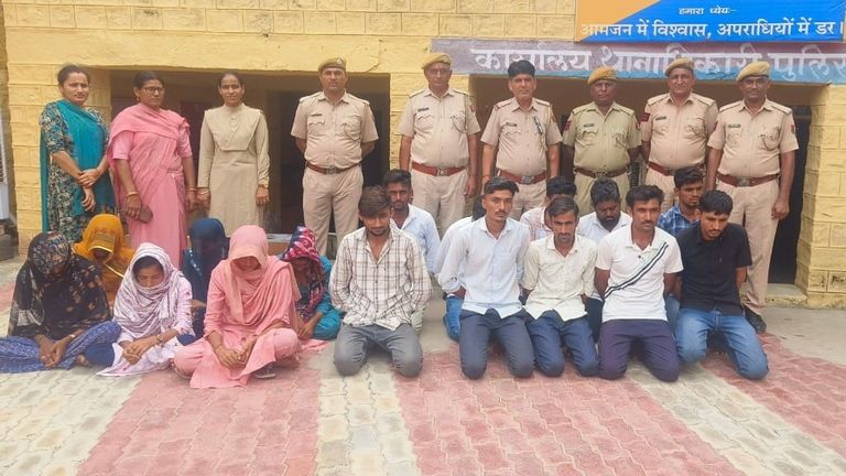 Barmer: भर्ती परीक्षाओं के बाद अब बोर्ड एग्जाम तक पहुंच गया नकल माफियाओं का रैकेट, परीक्षा में फर्जीवाड़े की ये रिपोर्ट चौंका देगी! NewsTak