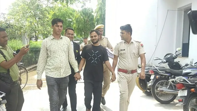 REET Paper Leak: रीट पेपर लीक मामले में हर दिन हो रहे नए खुलासे, आरोपी को 27 जुलाई तक कस्टडी में रखने के आदेश NewsTak