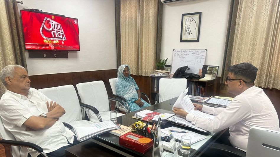 मंत्री पद छोड़ने के बाद किरोड़ीलाल मीणा अब पायलट की राह पर! बाबा ने बढ़ा दी बीजेपी की टेंशन? Video Thumbnail