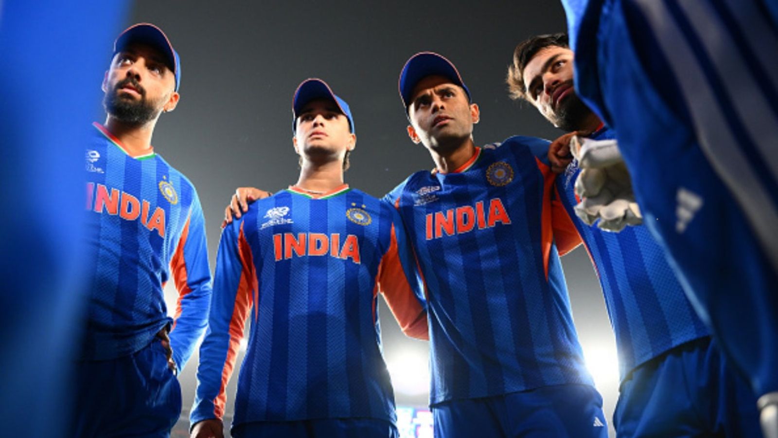 IND vs SA LIVE Score T20 World Cup 2026: भारत-साउथ अफ्रीका मैच को देखने कितने दर्शक आएंगे, क्या बारिश होगी? IND vs SA LIVE Score T20 World Cup 2026: भारत-साउथ अफ्रीका मैच को देखने कितने दर्शक आएंगे, क्या बारिश होगी?