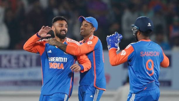 Asia Cup 2025: शुभमन गिल की एंट्री, जितेश-जुरेल में टक्कर, रेड्डी-पंत रहेंगे बाहर, ऐसी दिखेगी एशिया कप की टीम इंडिया!