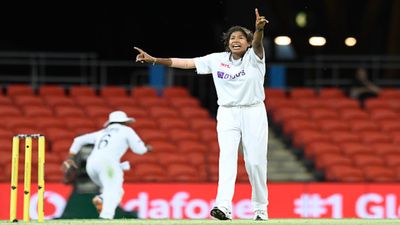 टीम अच्छा खेली, झूलन कई वर्षों से हमारी सर्वश्रेष्ठ गेंदबाज रही है: मिताली राज SportsTak Hindi