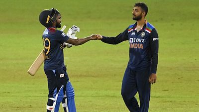 टी20 वर्ल्ड कप में बढ़ सकती है टीम इंडिया की टेंशन, धाकड़ खिलाड़ी के घुटने की हालत अच्छी नहीं SportsTak Hindi