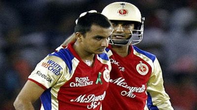 हर्षल पटेल ने रचा ऐसा कीर्तिमान जो बुमराह जैसे गेंदबाज भी न कर सके SportsTak Hindi