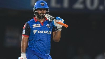 IPL इतिहास का सबसे सफल भारतीय गेंदबाज लेगा ऋषभ पंत का इम्तिहान, ये टक्कर मजेदार होगी SportsTak Hindi