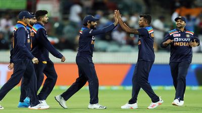 T20 World Cup की टीम इंडिया में बदलाव पर हो सकता है बड़ा फैसला, आज अहम बैठक! SportsTak Hindi