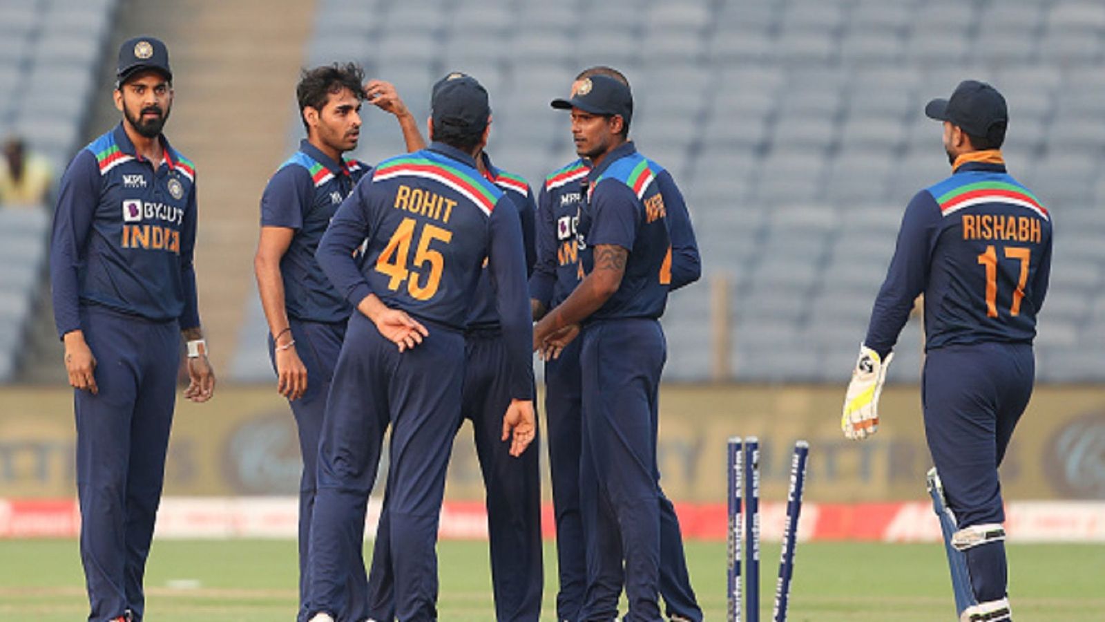 टीम इंडिया के लिए बुरी खबर, टी20 वर्ल्ड कप से ठीक पहले चोटिल हुआ ये धाकड़ गेंदबाज टीम इंडिया के लिए बुरी खबर, टी20 वर्ल्ड कप से ठीक पहले चोटिल हुआ ये धाकड़ गेंदबाज