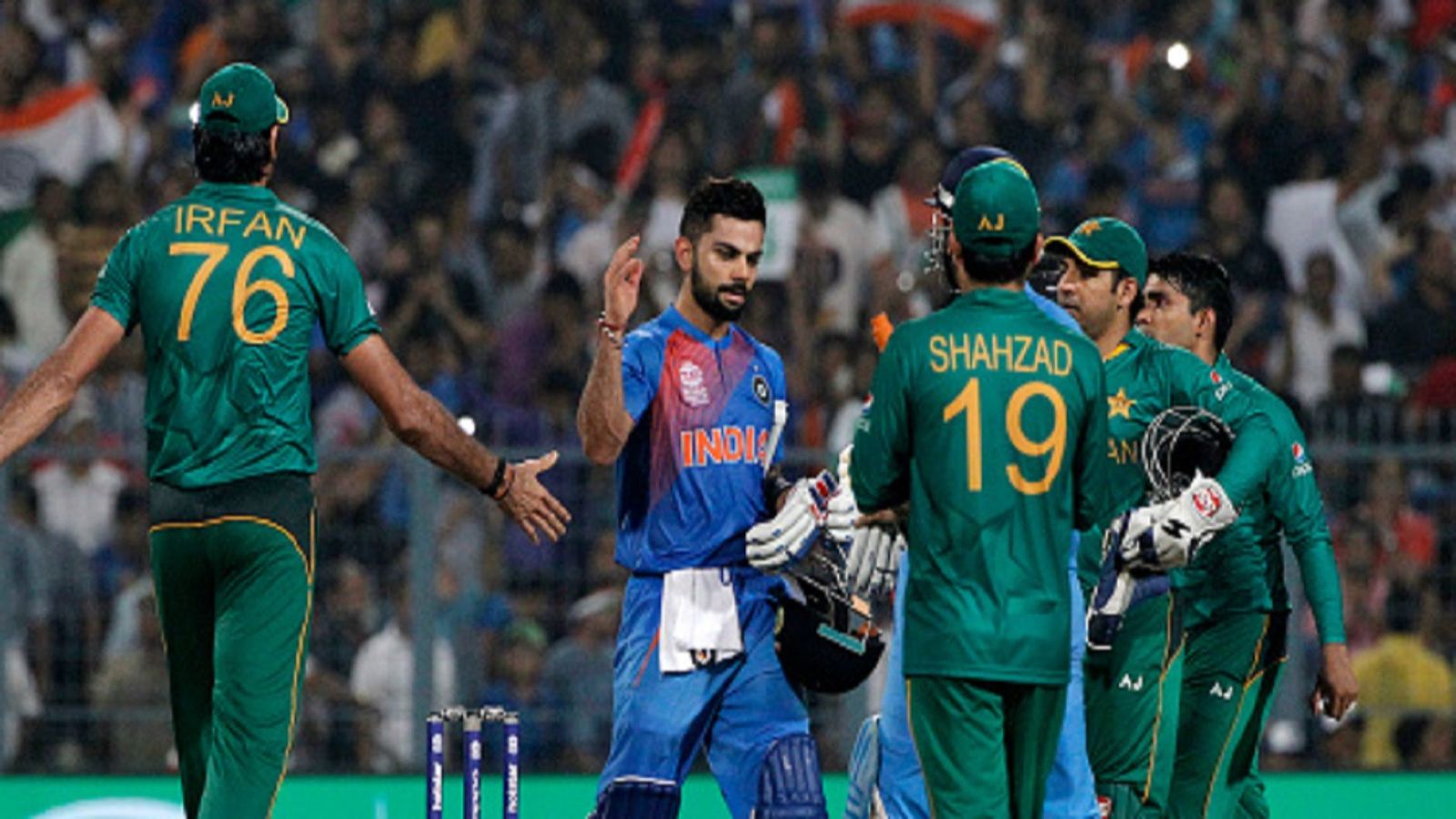 पाकिस्तानी दिग्गज अपनी ही टीम से परेशान, भारत को बता दिया 'टी20 वर्ल्ड कप 2021 चैंपियन' पाकिस्तानी दिग्गज अपनी ही टीम से परेशान, भारत को बता दिया 'टी20 वर्ल्ड कप 2021 चैंपियन'