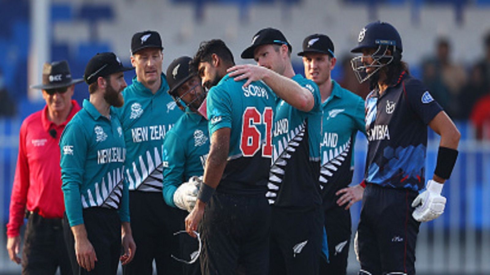 Nz vs Nam : Live मैच में बड़ा हादसा, ईश सोढ़ी के सिर पर लगी गेंद, बाल-बाल बची आंख Nz vs Nam : Live मैच में बड़ा हादसा, ईश सोढ़ी के सिर पर लगी गेंद, बाल-बाल बची आंख