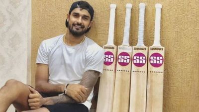 IPL में नहीं चल पाया था बल्ला, अब इस टीम के खिलाफ 10 गेंदों में ठोक दिए 50 रन SportsTak Hindi